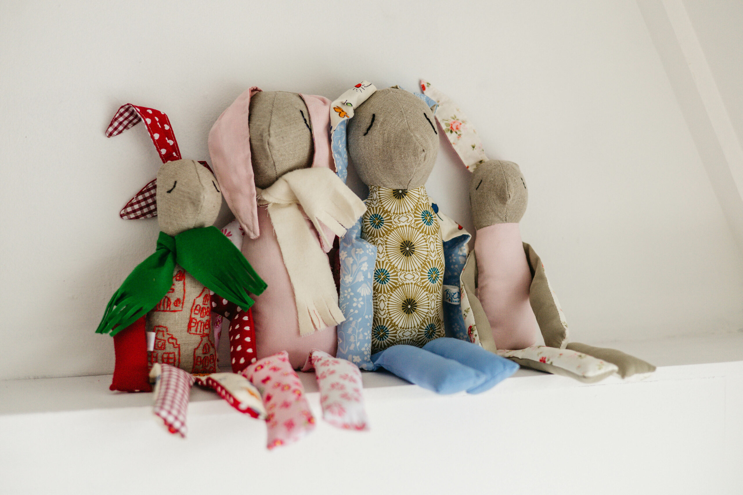 Bijzonder Amsterdams (1) Knuffelkonijn groot of klein - Afbeelding 1